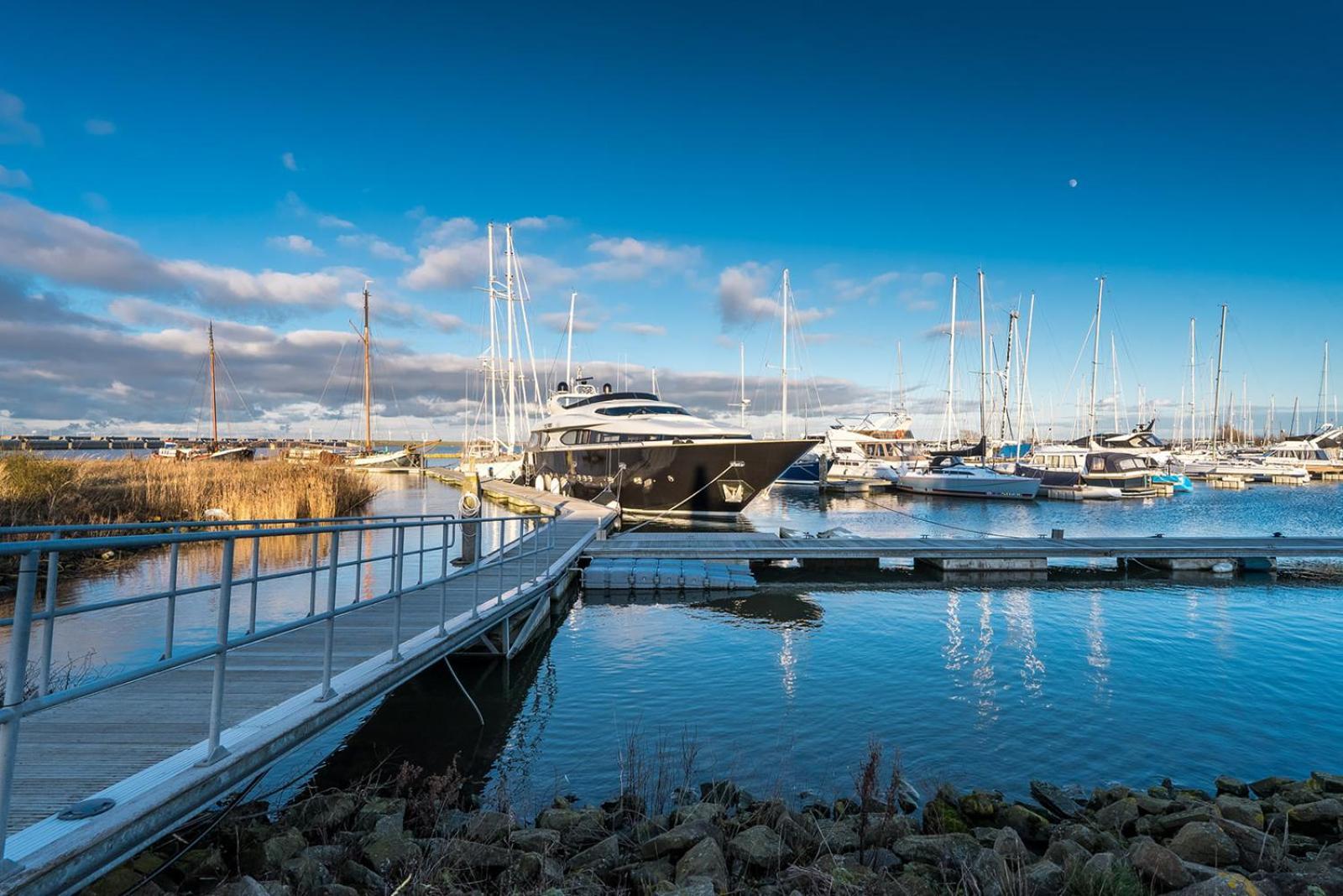 Dock Hotel ステレンダム エクステリア 写真